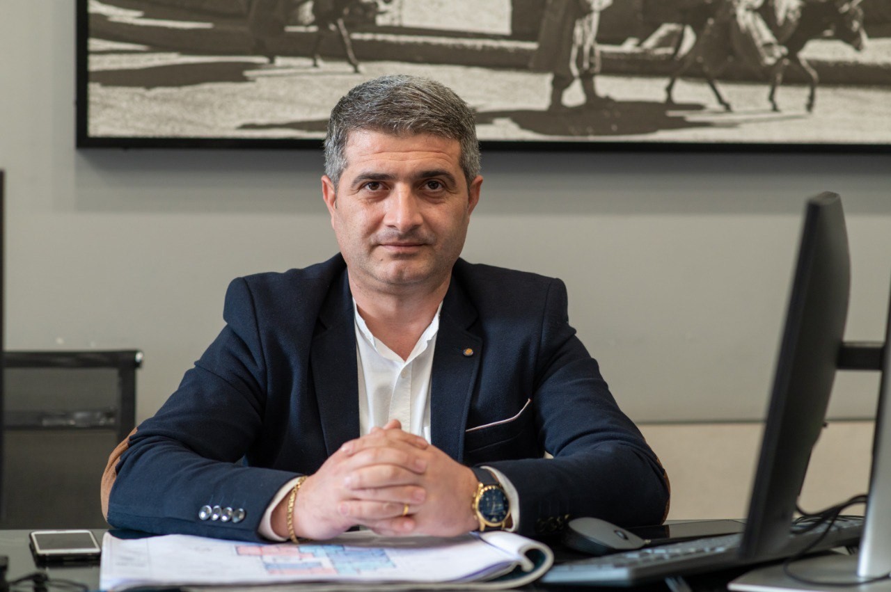 Արտակ Եղիազարյան